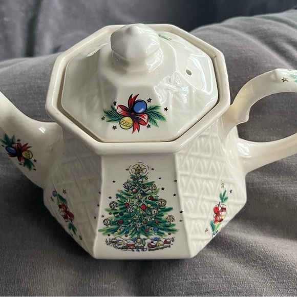 Holiday Vintage Sadler Christmas Eve Teapot Poshmark
